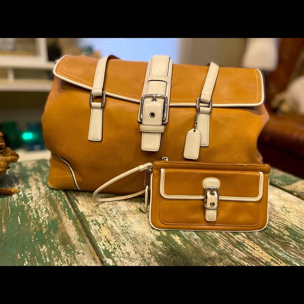 Vintage Coach Satchel/Shoulder Bag w/ Wristlet